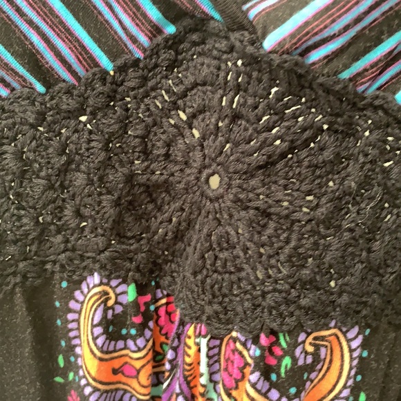 Adorable designer halter top - Picture 6 of 6